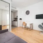 Apartment Comfort By Bookinghost *