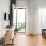 Apartment Comfort By Bookinghost *
