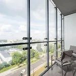 Comfort By Bookinghost Apartment Warschau