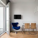 Apartment Comfort By Bookinghost *
