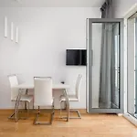 Apartment Comfort By Bookinghost