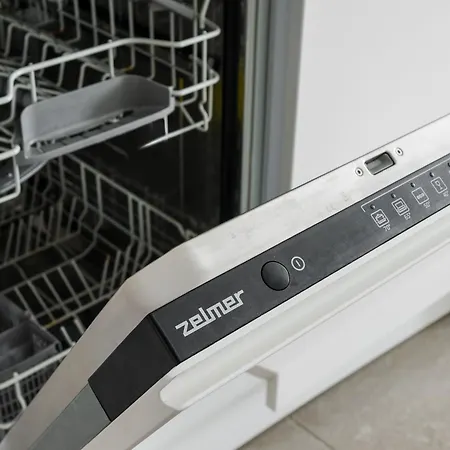 Comfort By Bookinghost Appartement *