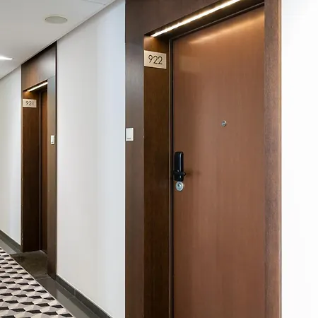 Comfort By Bookinghost Apartment Warsaw