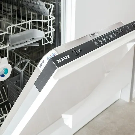 Comfort By Bookinghost Apartment *