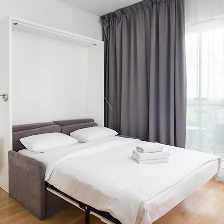 Comfort By Bookinghost Warschau