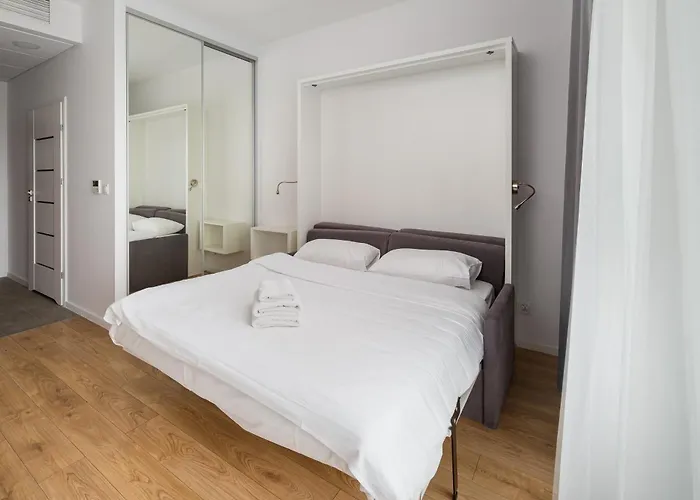 Comfort By Bookinghost وارسو