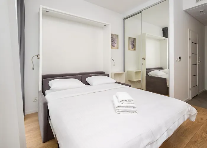 Comfort By Bookinghost وارسو