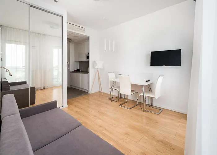 شقة Comfort By Bookinghost وارسو