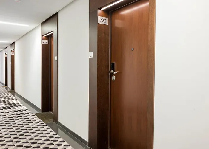 Comfort By Bookinghost * وارسو