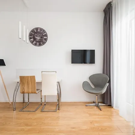 Comfort By Bookinghost Apartamento *